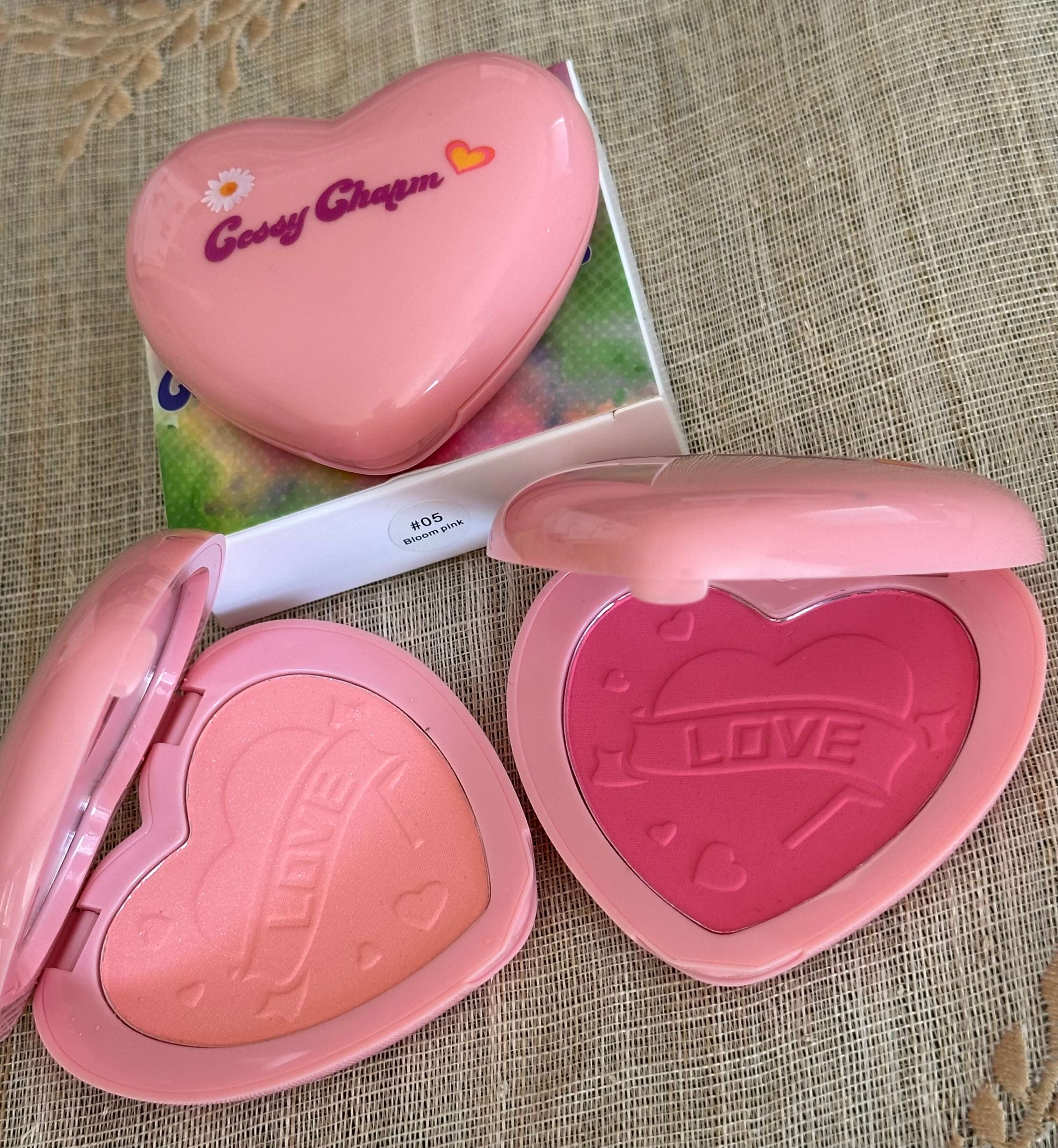 https://www.cessycharmcosmetics.com/products/powder-blush