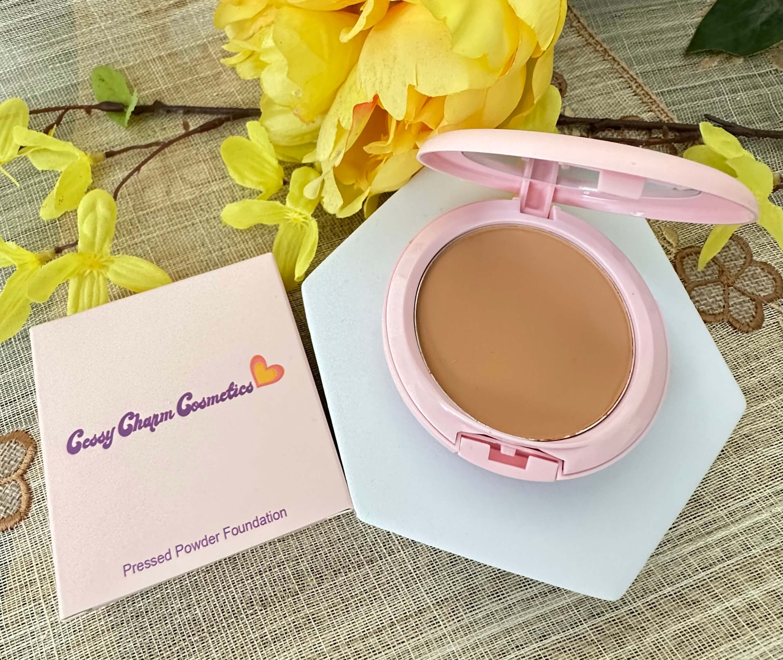 Compact Pressed Powder Foundation Ivory #04